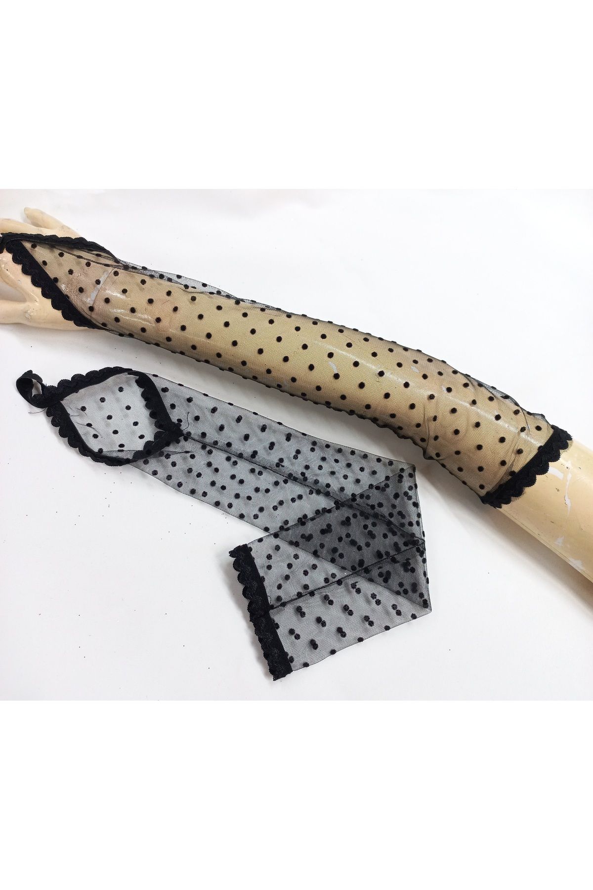 es moda shop-Alessi polka dot fingerless sleeves black 2