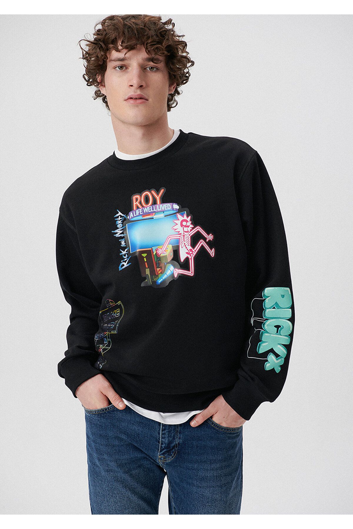 Rick and sales morty crewneck sweatshirt