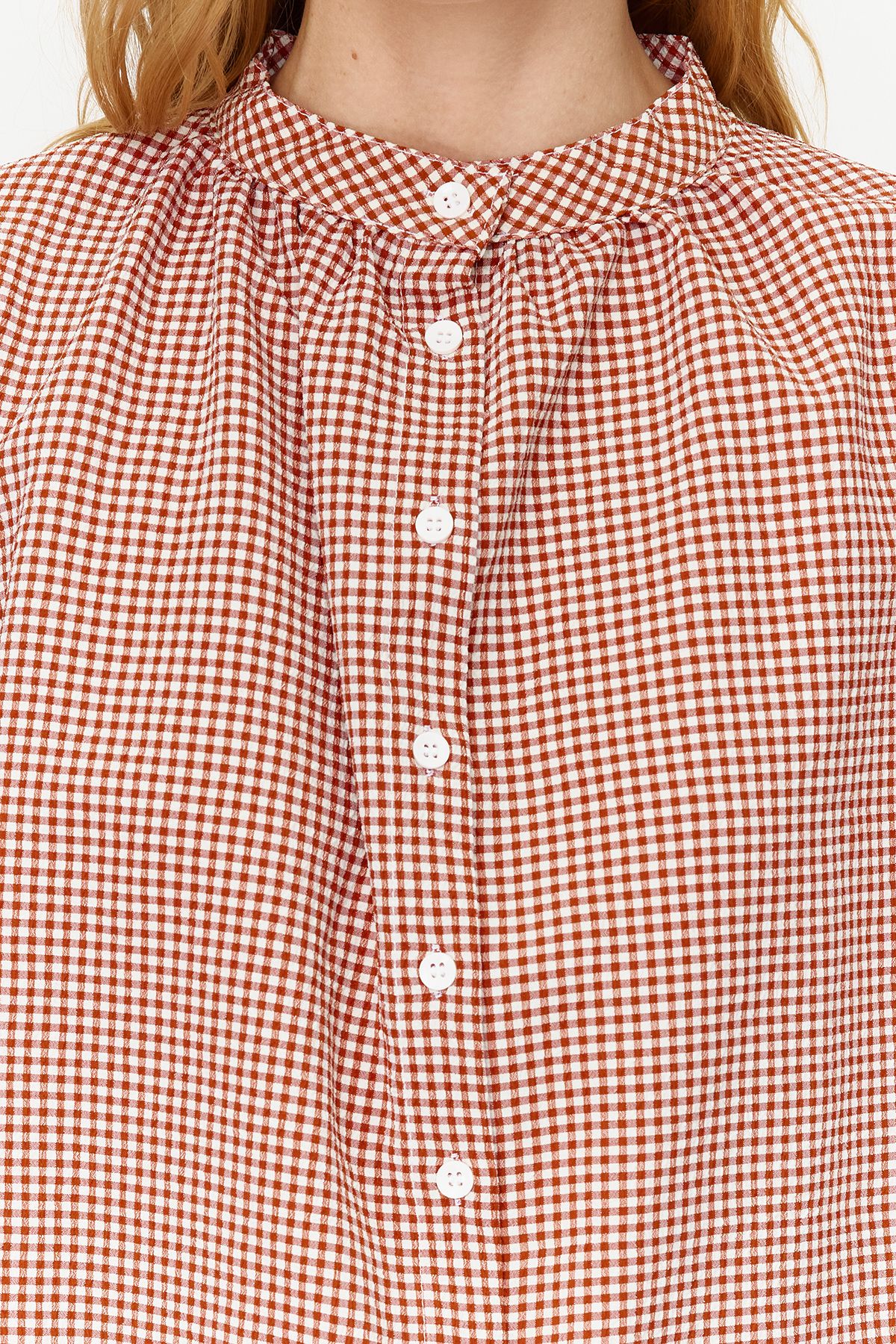 Trendyol Collection-Кафява овърсайз риза с висока яка - прилеп ръкав, карирана TWOAW21GO0114 4