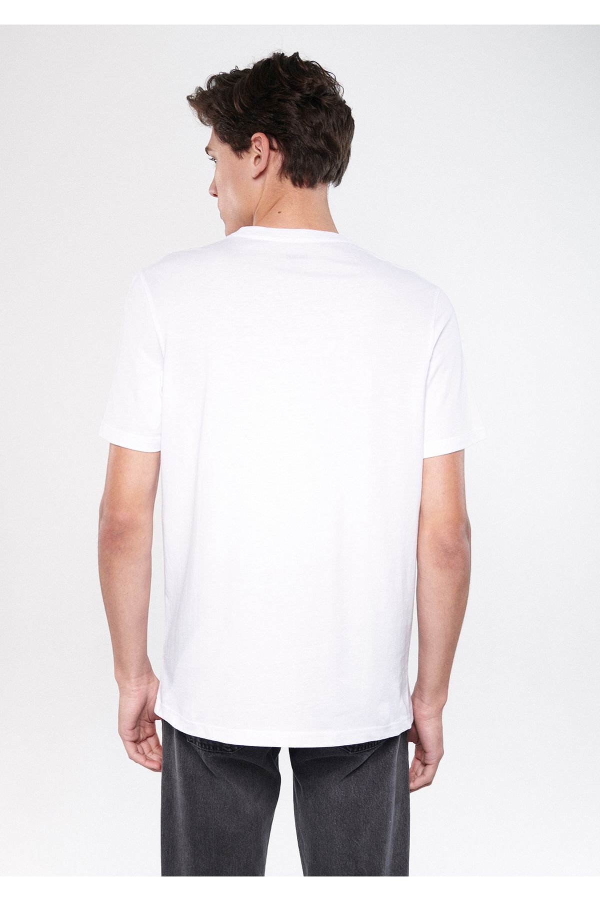 Mavi تی شرت سفید چاپی منحصر به فرد تناسب / برش باریک 8811474-620