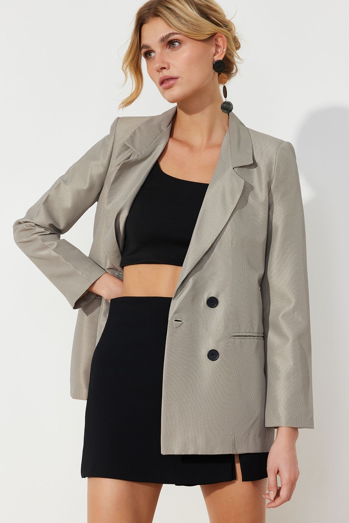 Trendyol Collection Beżowa Marynarka Z Regularną Podszewką, Zapinana Na Guziki Kobieta - 40