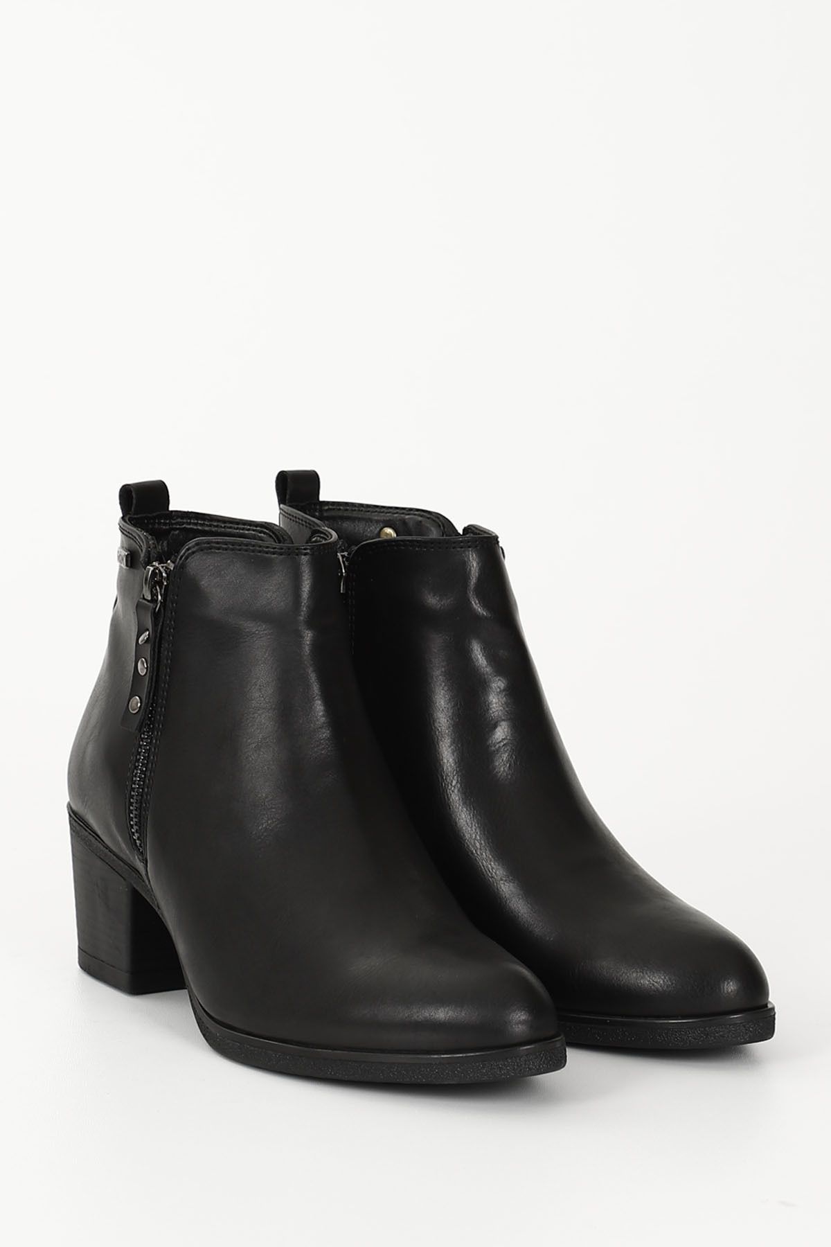 G NDER R Black Pointed Toe Rubber Sole Heeled Tassel Women s