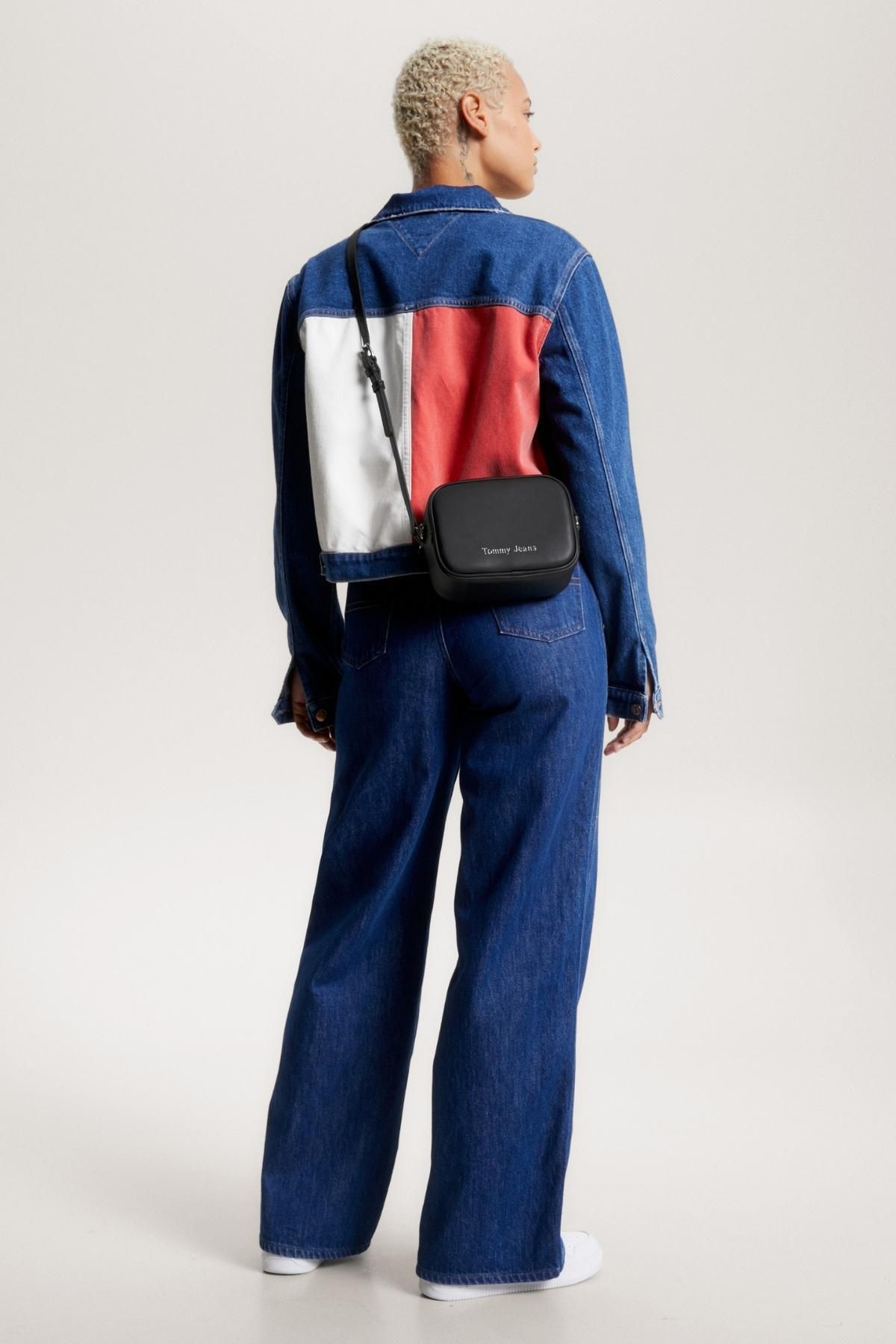 Tommy jeans bag strap deals
