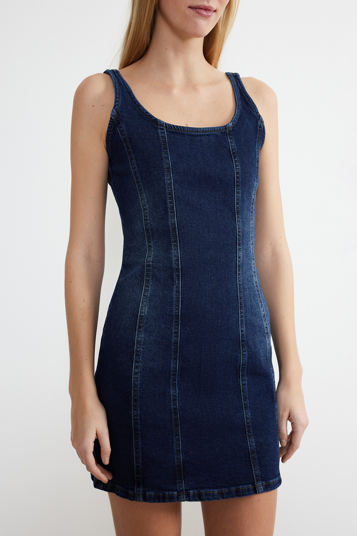 Trendyolmilla  Mavi Dikiş Detaylı Fitted/Vücuda Oturan Mini Comfort/Esnek Denim Elbise TWOSS24EL00284 - Görsel 10