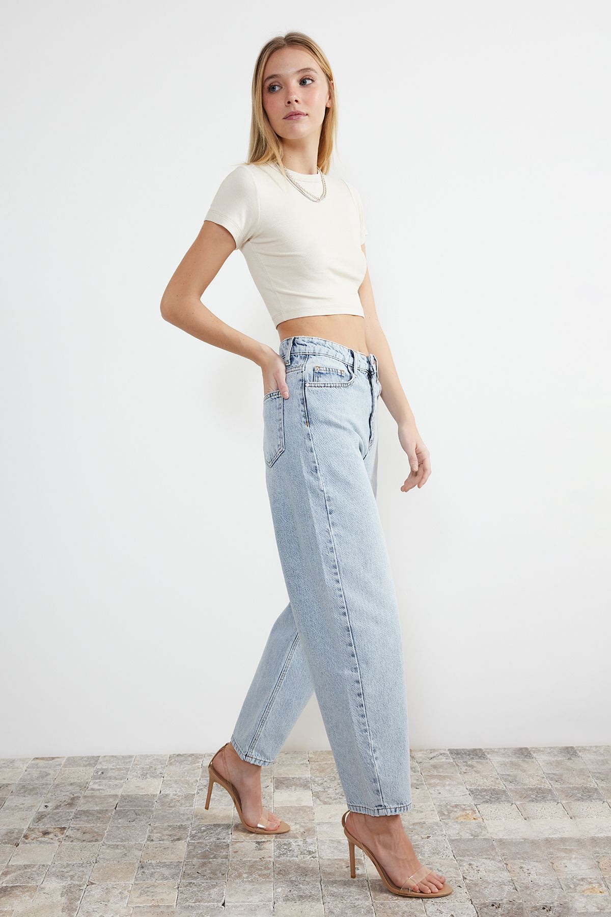 Trendyol Collection-Jasnoniebieskie jeansy baryłkowe z wysokim stanem TWOSS24JE00113 5