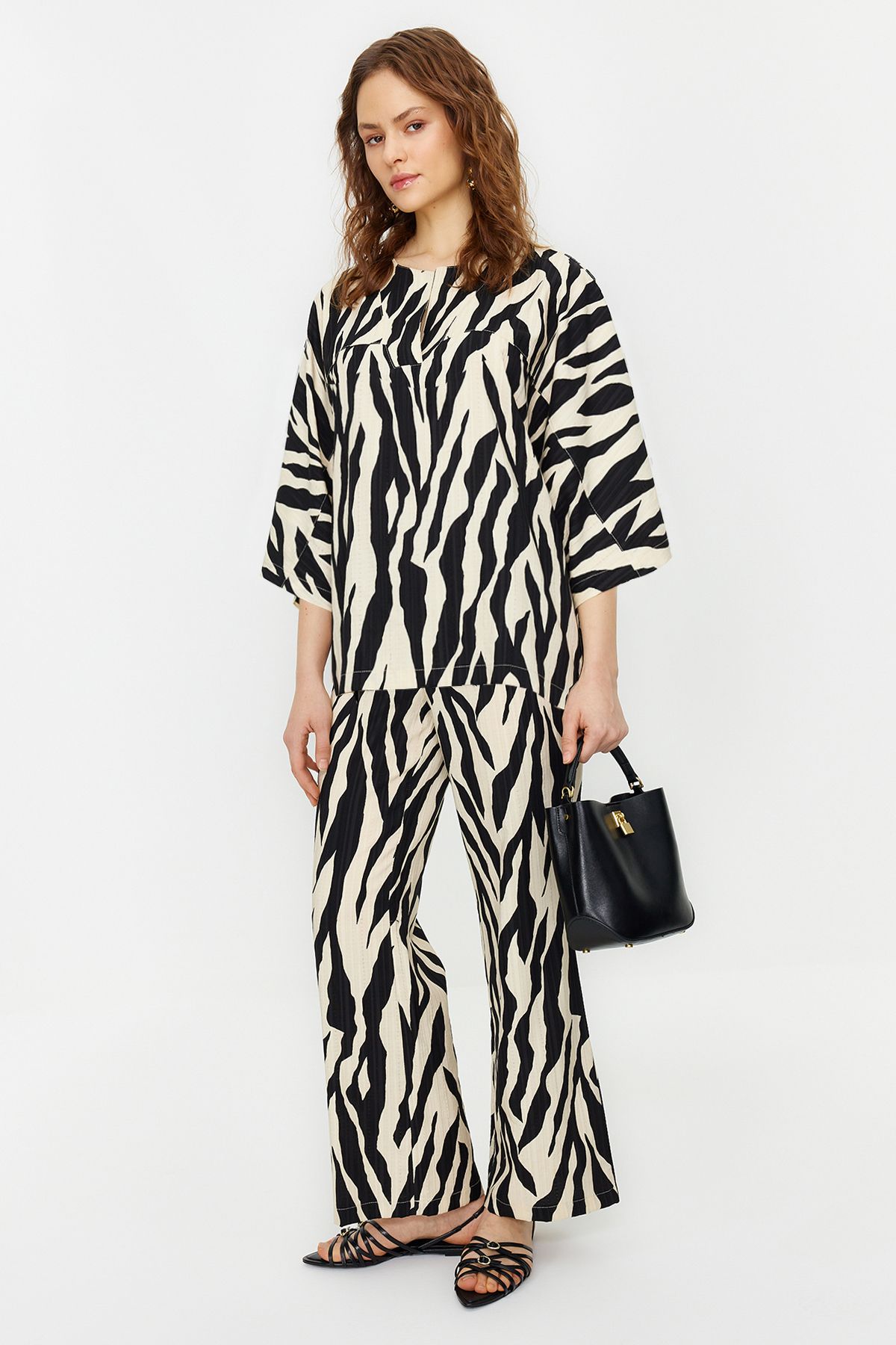 Trendyol Modest-Mink Three Quarter Sleeve Zebra Patterned Tunic Trousers Woven Bottom Top Set TCTSS24US00020 1