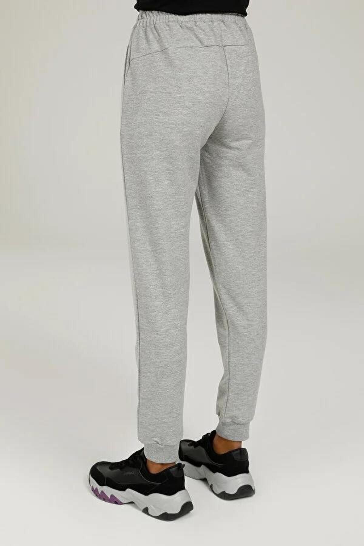 lumberjack-بدلة رياضية W-ct133 Basic Jogger 2pr مطرزة بجيبين وربطة عنق سفلية 2