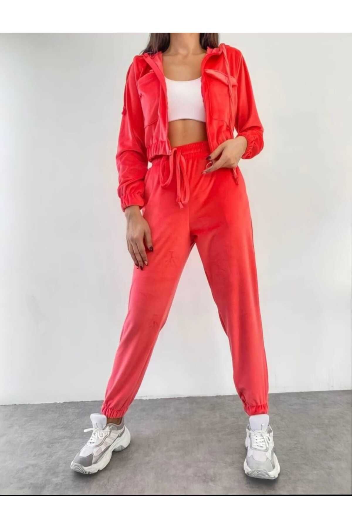 complete the look image
