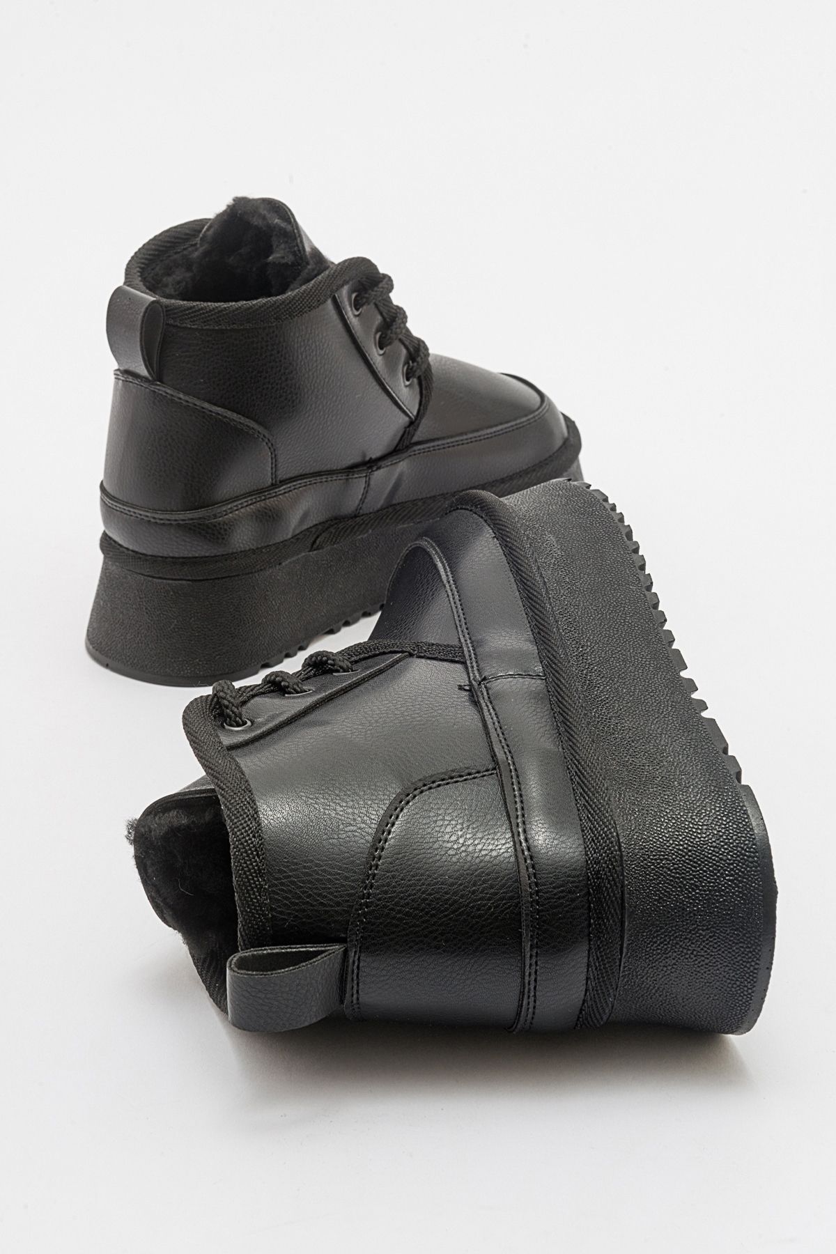چکمه و بوتی سیاه زنانه OVELA پوست ضخیم BASCK BETERS BOOTS ورزشی luvishoes