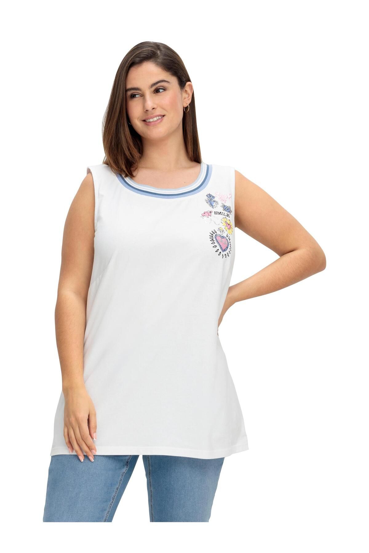 Sheego T-Shirt - Weiß - Regular Fit - Trendyol