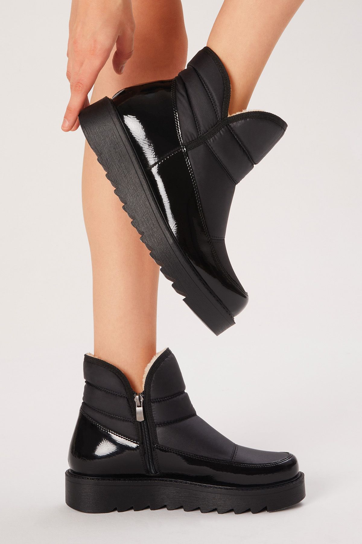 Black patent discount leather snow boots