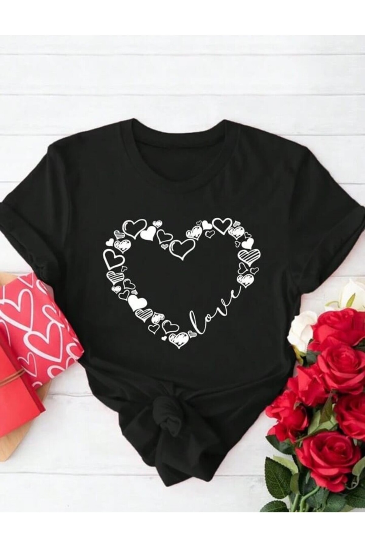 STIL-X HEART PRINTED OVERSIZE SIZE RED, WHITE AND BLACK TSHIRT