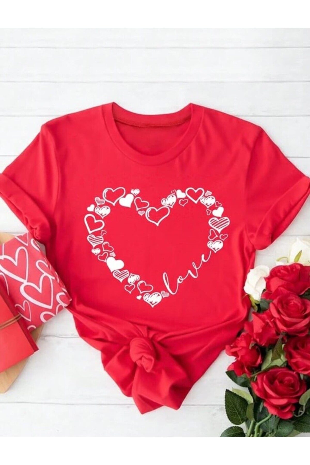 STIL-X HEART PRINTED OVERSIZE SIZE RED, WHITE AND BLACK TSHIRT