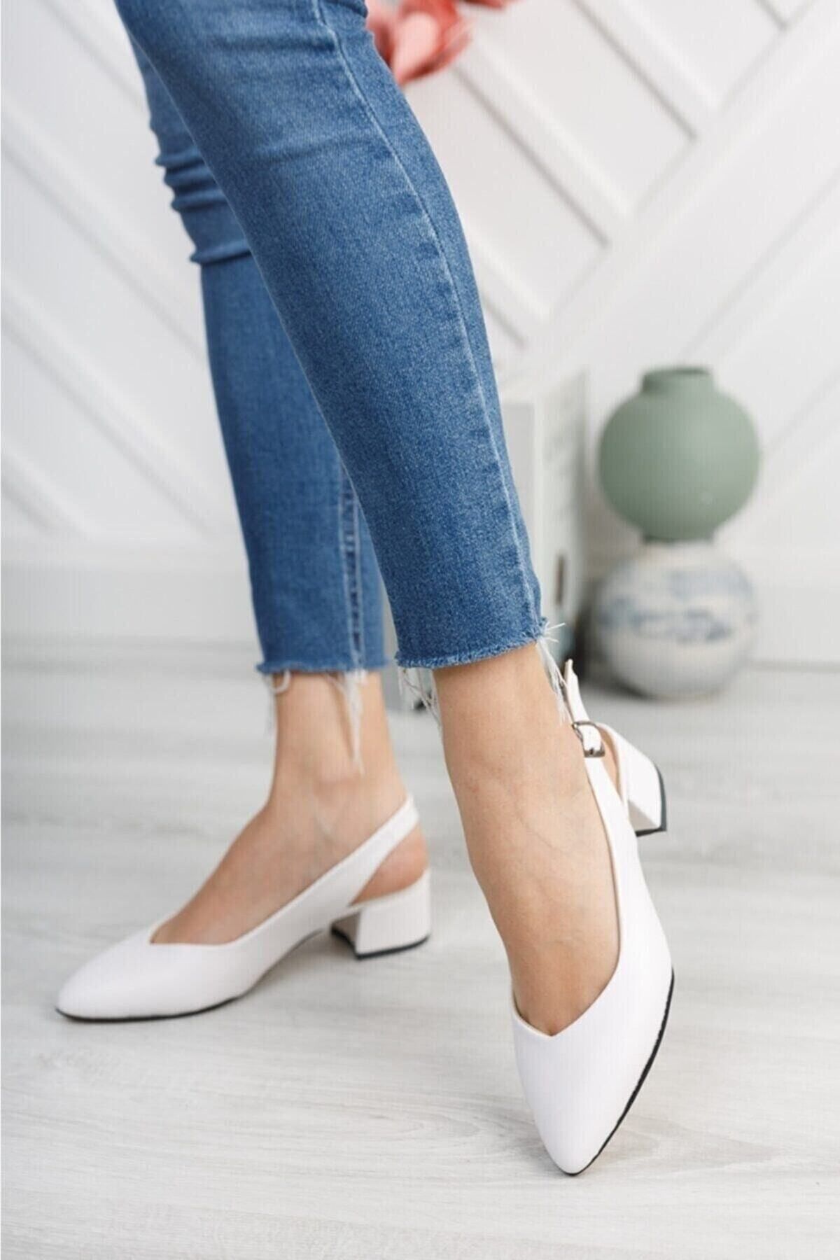 BAY ARMEDON Evening Shoes White Block