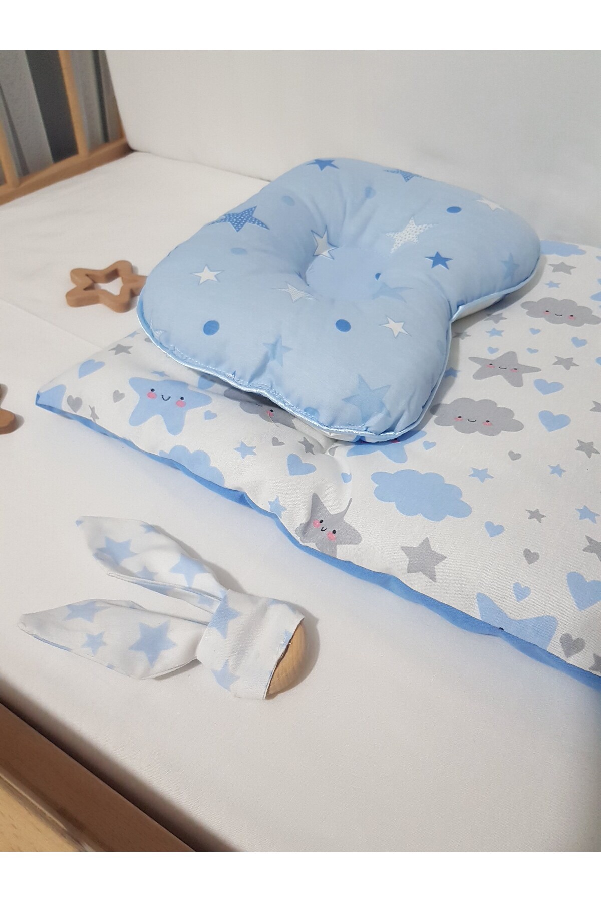 bebek_iklimi Çift Taraflı Alt Açma Minderi Mavi ( BAŞ DÜZELTME YASTIĞI ve DİŞ KAŞIYICI AHŞAP HALKA HEDİYELİ ) fotoğrafı 3 (önizleme)