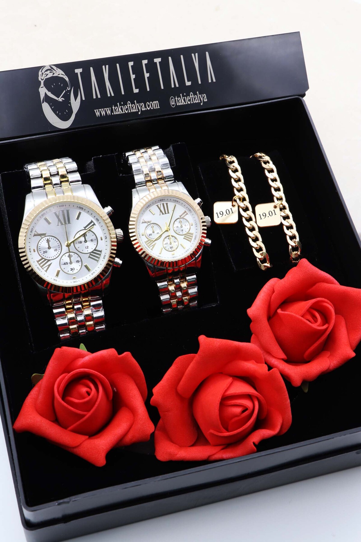 Northwatch Kırmızı Güllü Kutuda Gold Çift Kol Saati, Künye Harfli Bileklik Sevgili Kombini