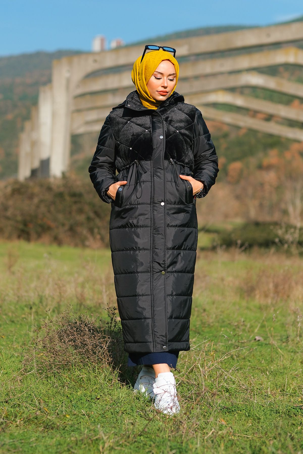 Black fitted puffer coat sales