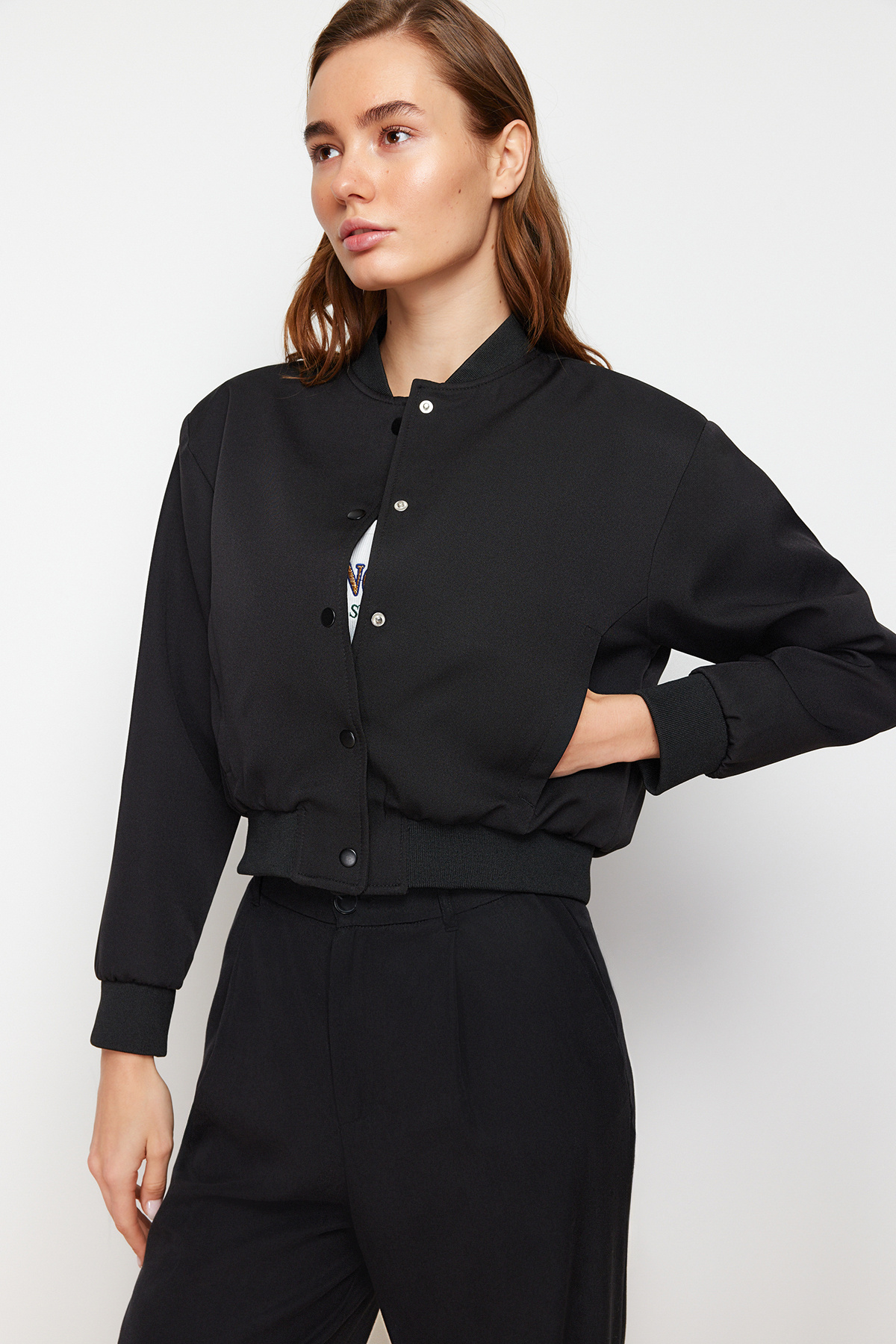  TRENDYOLM?LLA Siyah Crop ?nce Bomber Mont