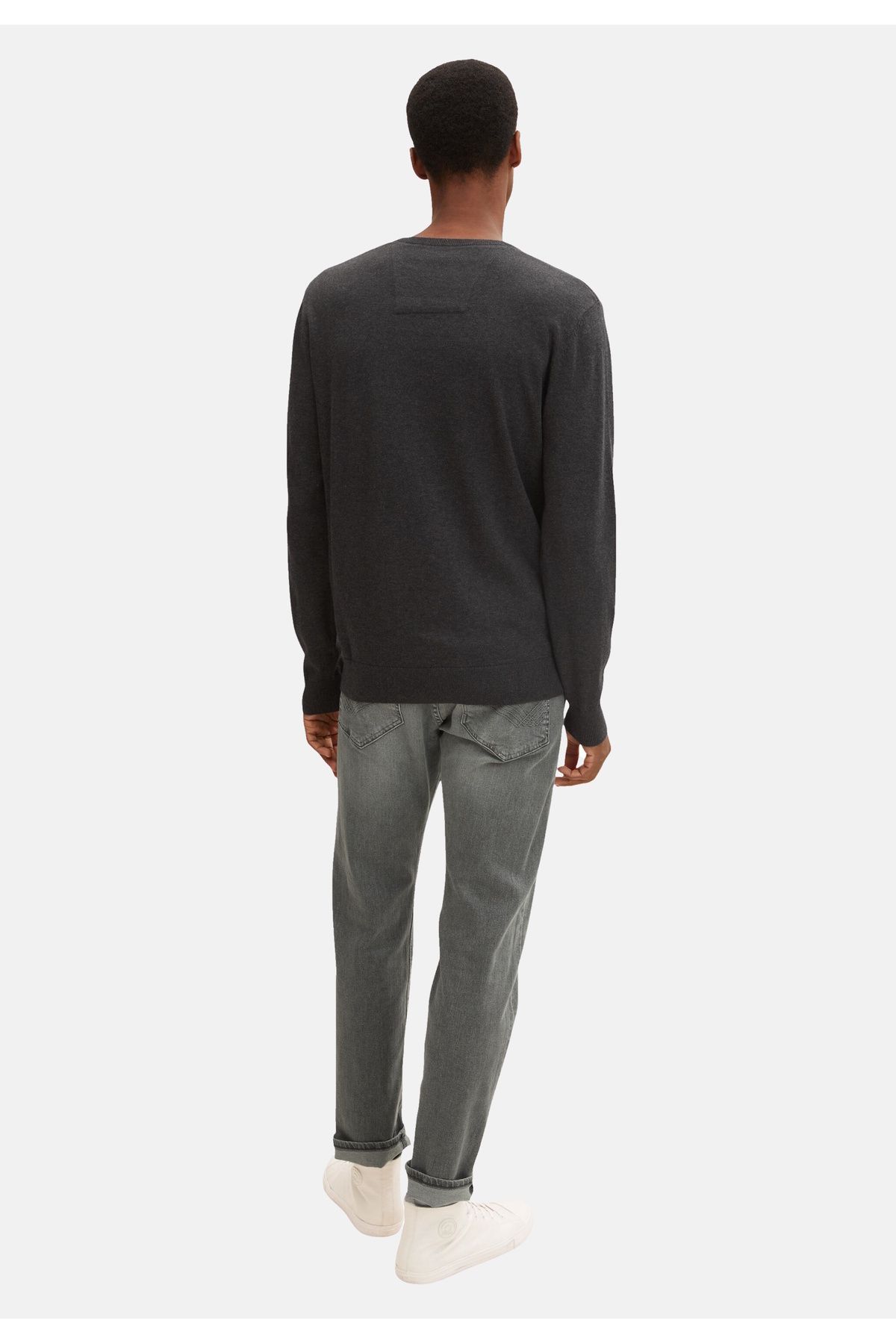 complete the look image