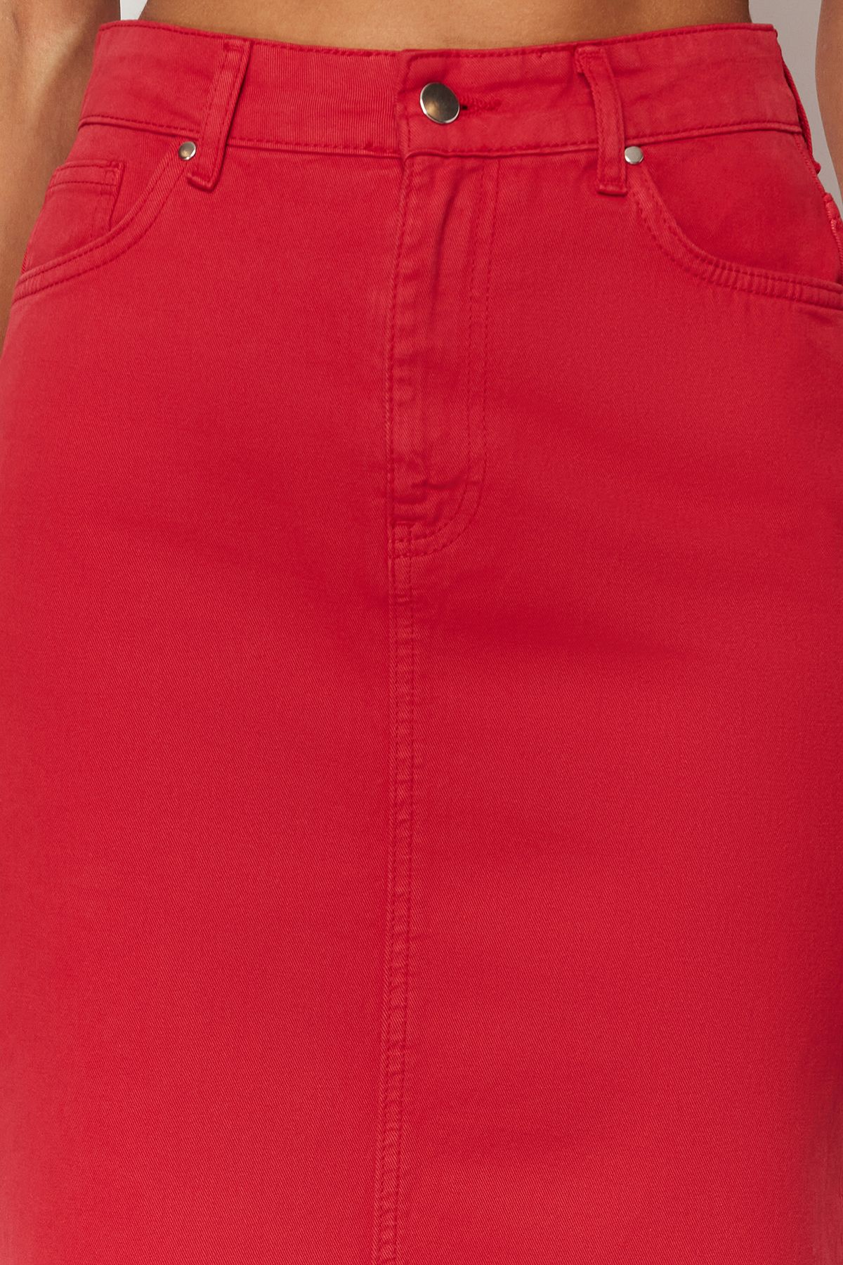 Red denim skirt 9mm top