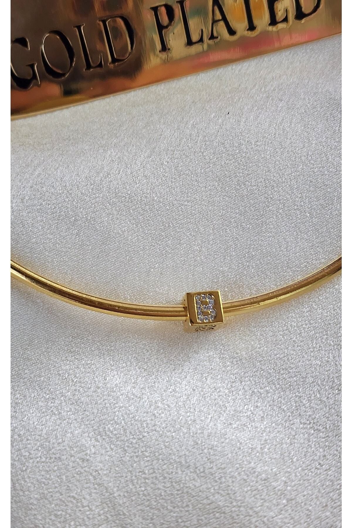 Choker necklace best sale with letters