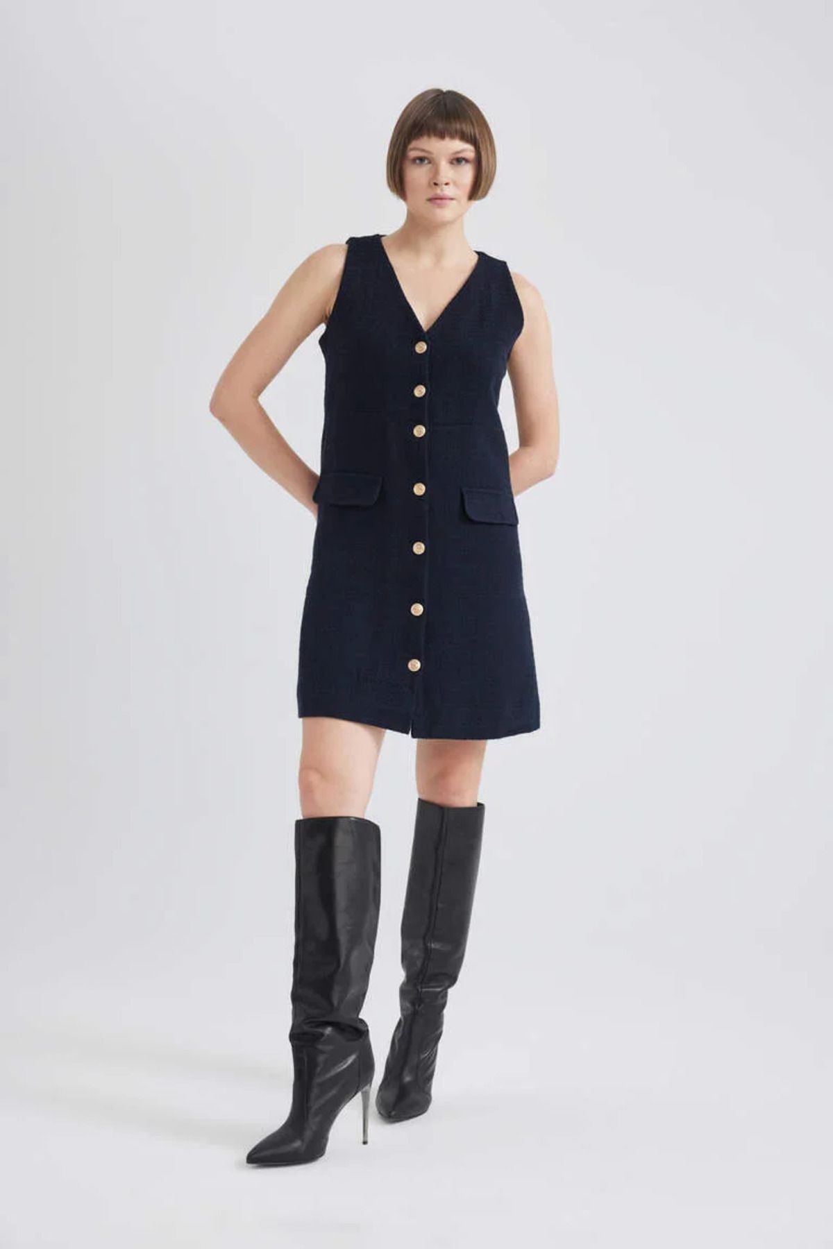 complete the look image