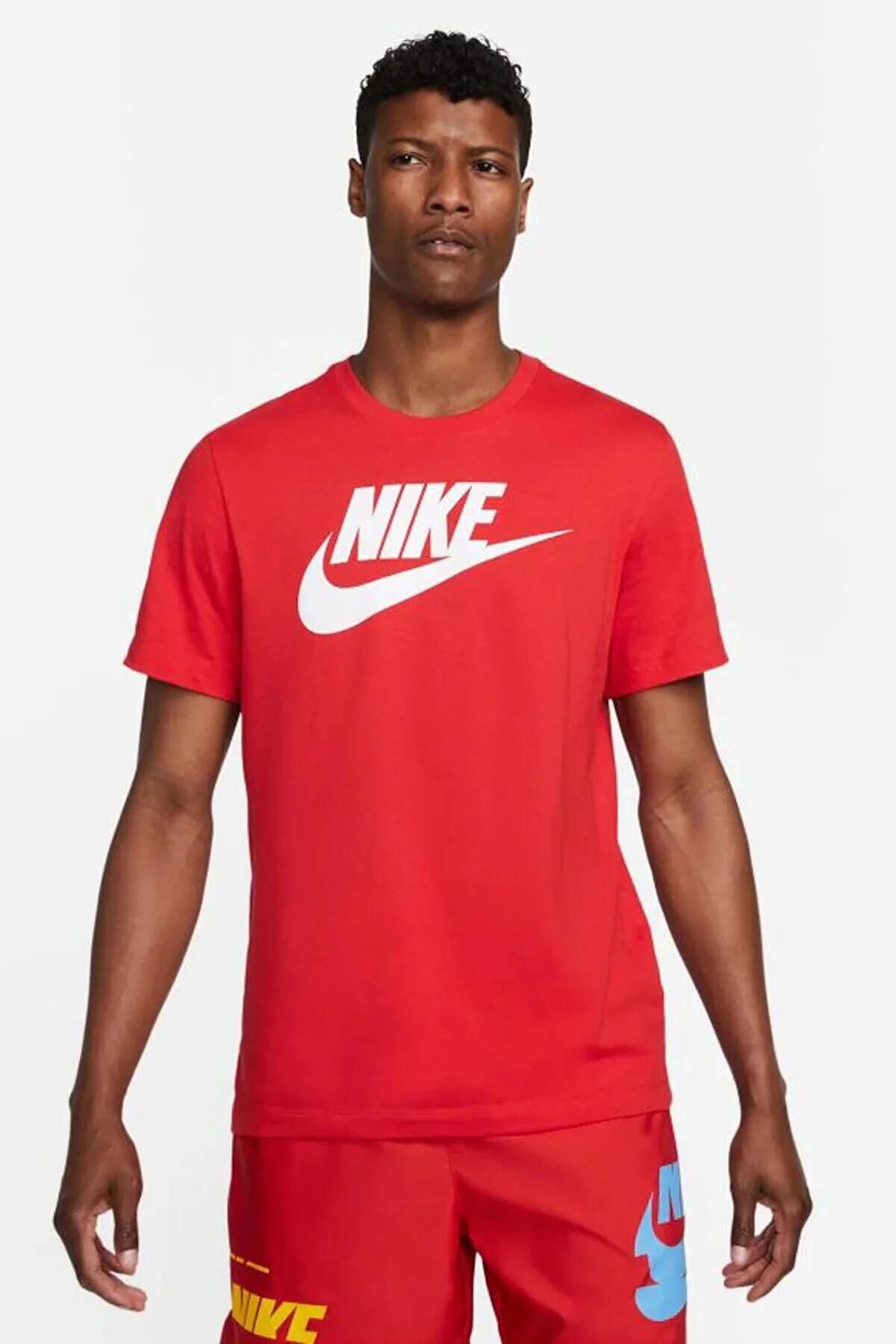 Nike standard fit deals t shirt