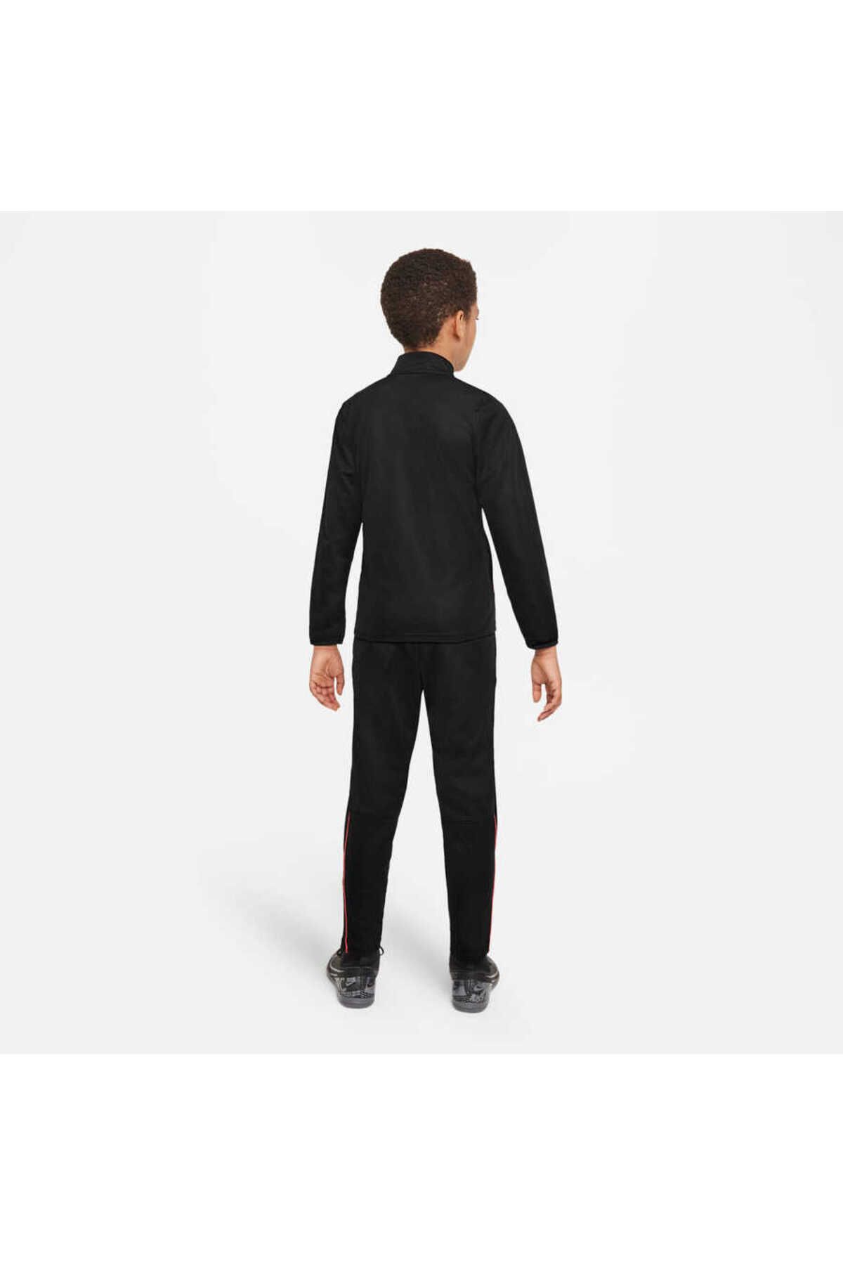 Nike hotsell sweatsuit deals