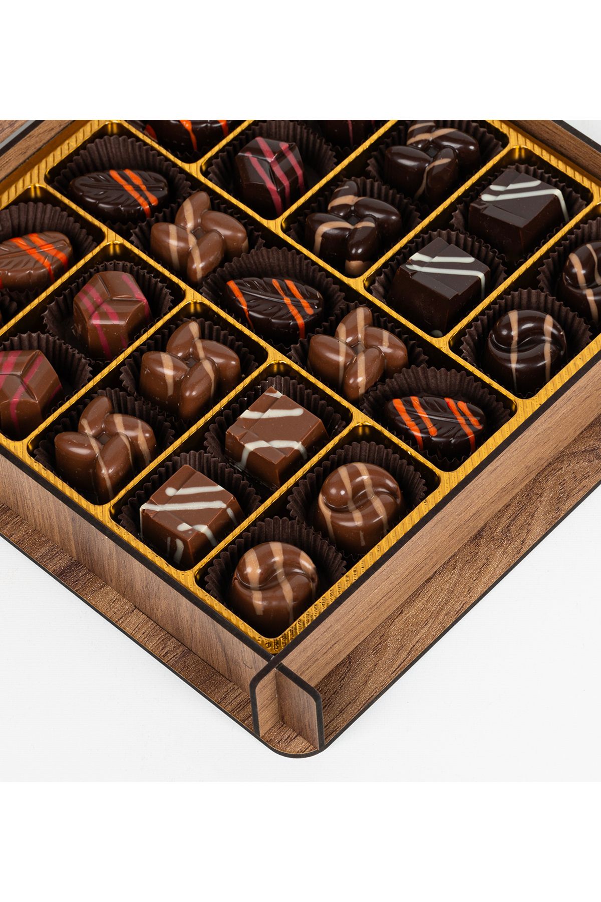 https://cdn.dsmcdn.com/ty1143/product/media/images/prod/SPM/PIM/20240122/22/3b3576ff-e57f-3bbb-88a5-30e4ec447770/1_org_zoom.jpg