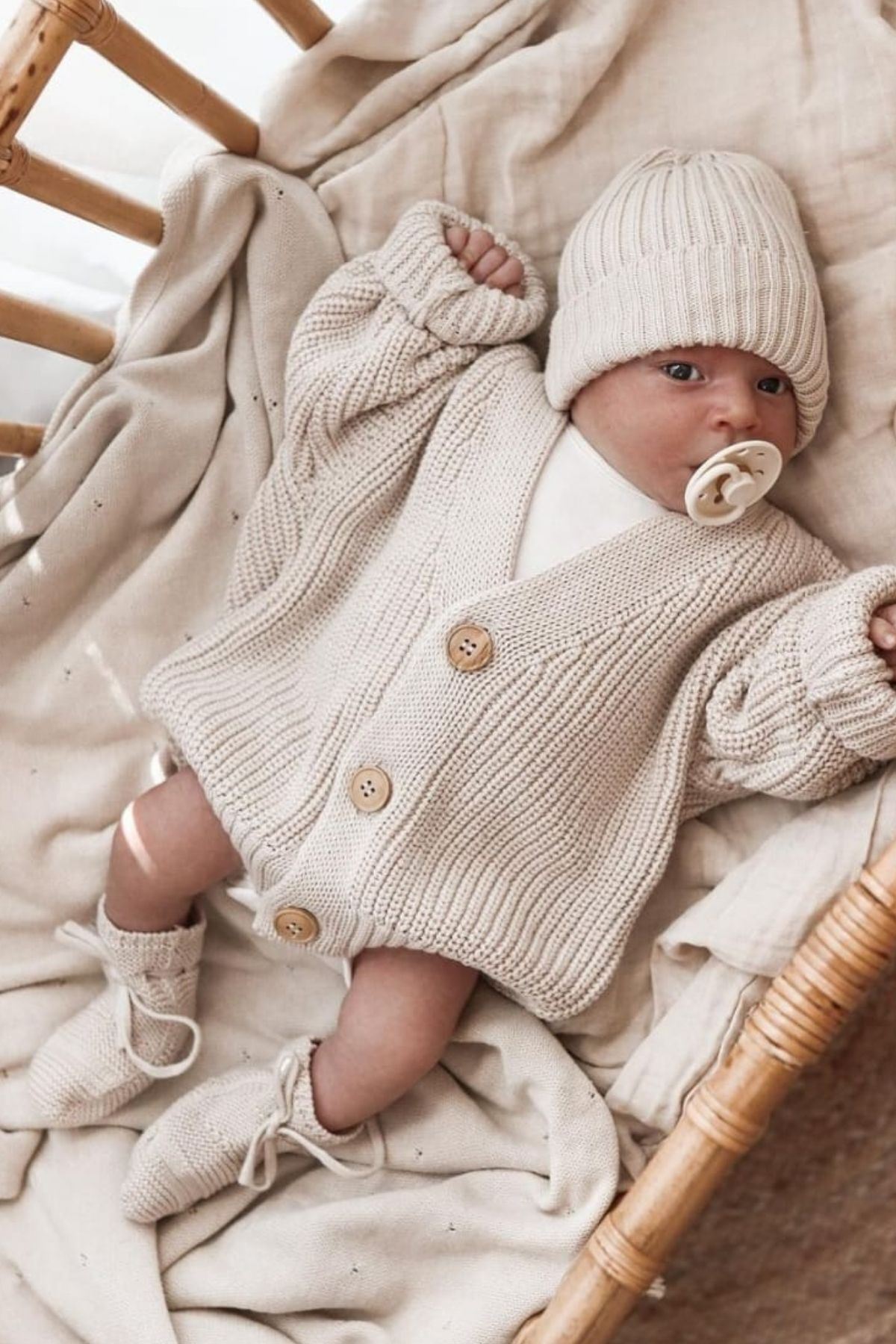 Unisex top baby cardigan