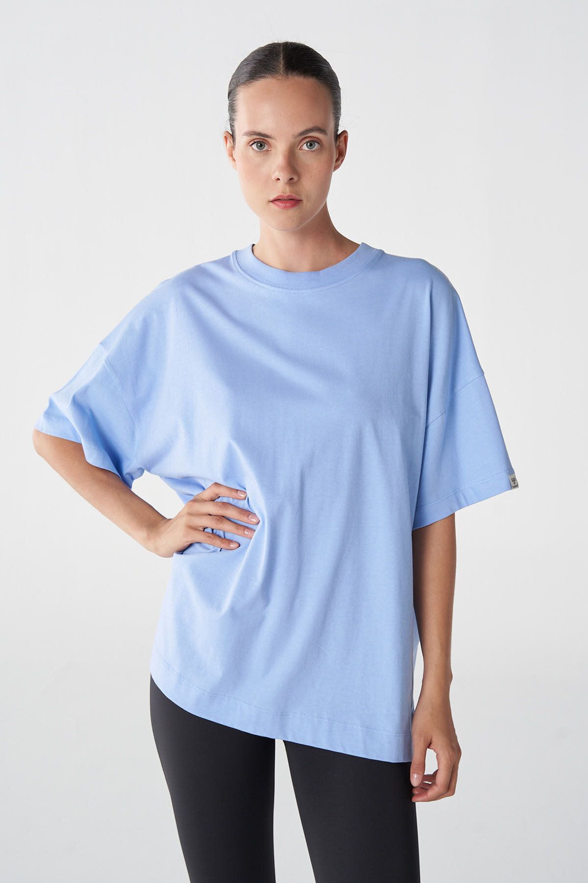 تی شرت آبی زنانه shura بزرگ و آستین کوتاه t shirt hummel