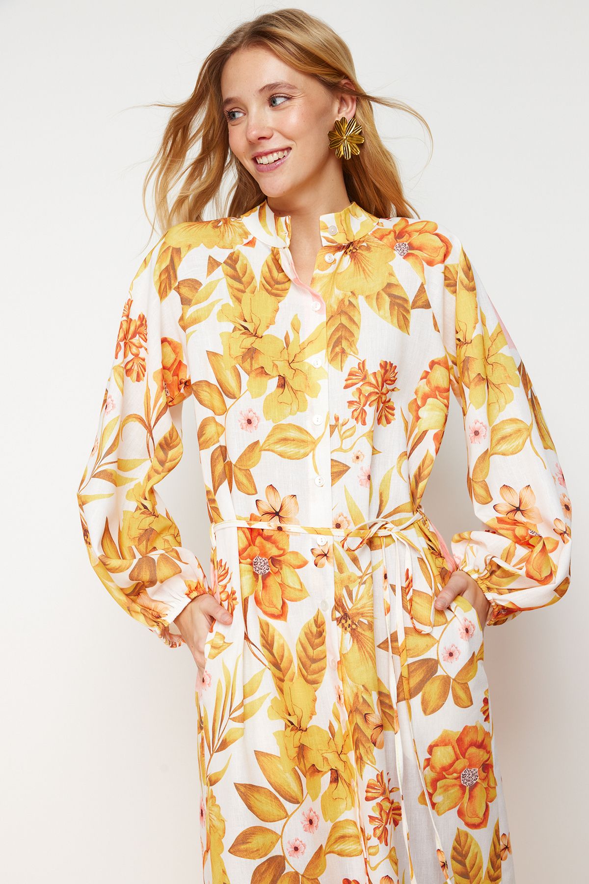 Trendyol Modest-Ecrufarbenes, gewebtes Hemdblusenkleid in Leinenoptik TCTSS24EB00106 6