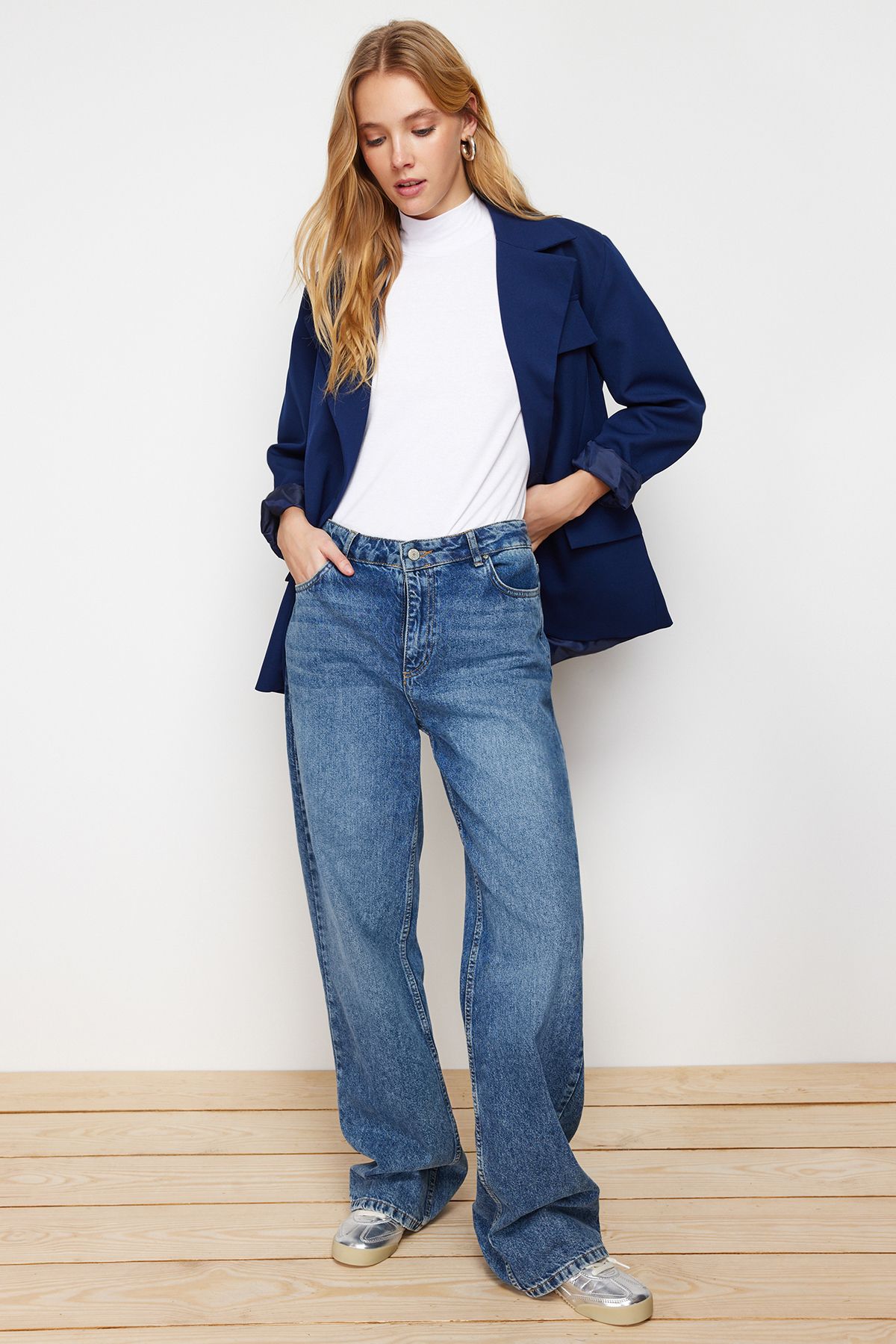 Trendyol Modest-Weiße ärmellose Unterwäsche-Tunika aus Strick mit Stehkragen TCTSS21TN0249 3