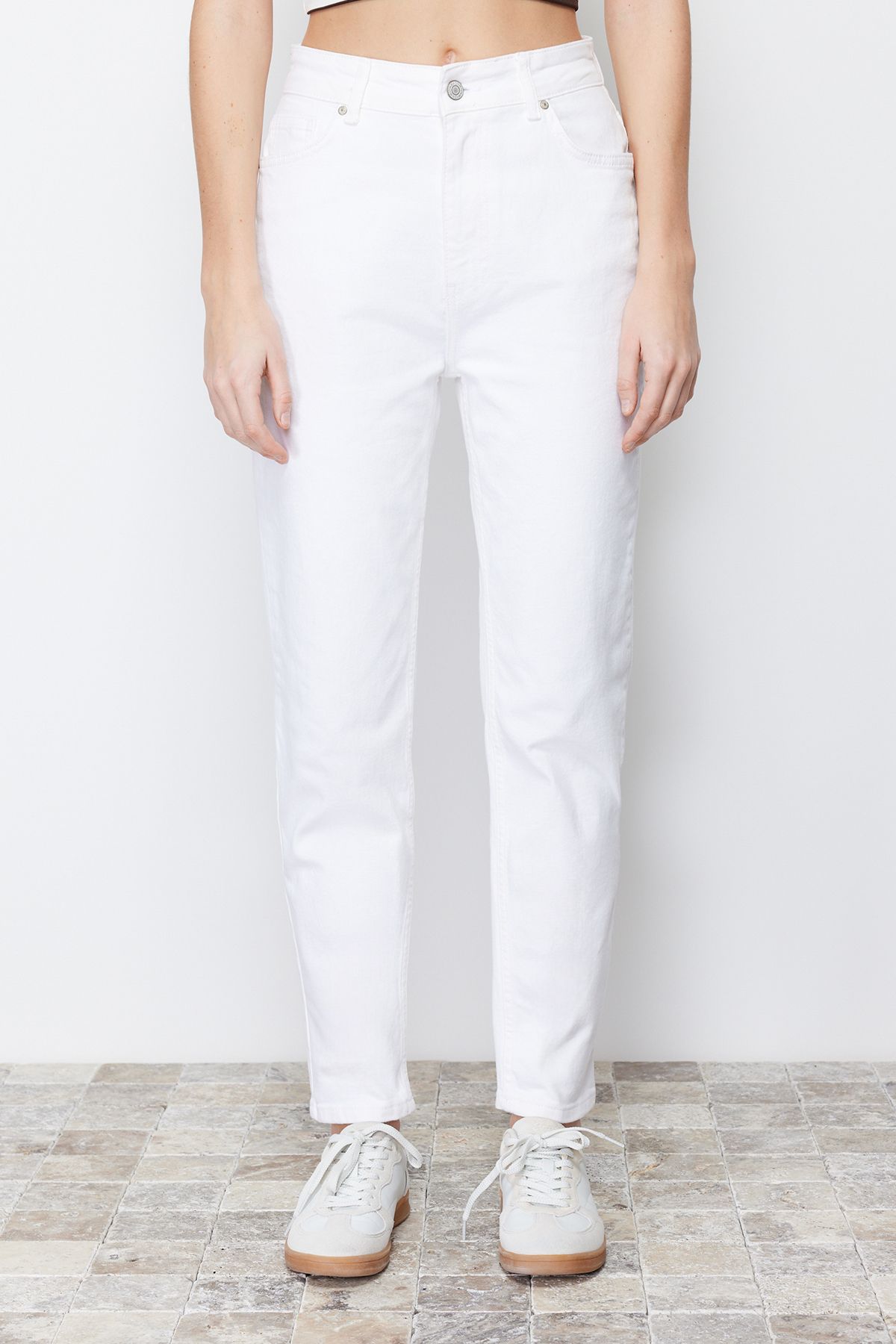 Trendyol Collection-Бели Mom Jeans с висока талия Twoss24Je00122 10