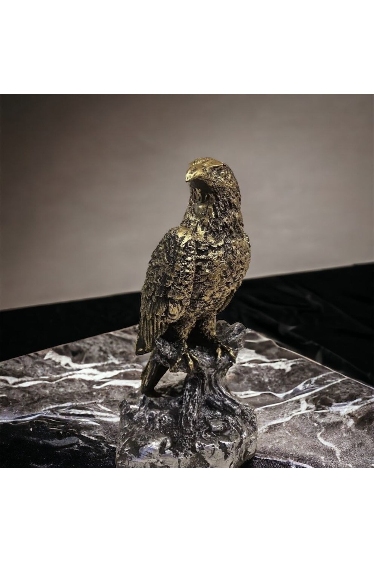Decorative Eagle Trinket Sculpture Home Office Desk Top Accessory Polyester Stylish Gold Color Object