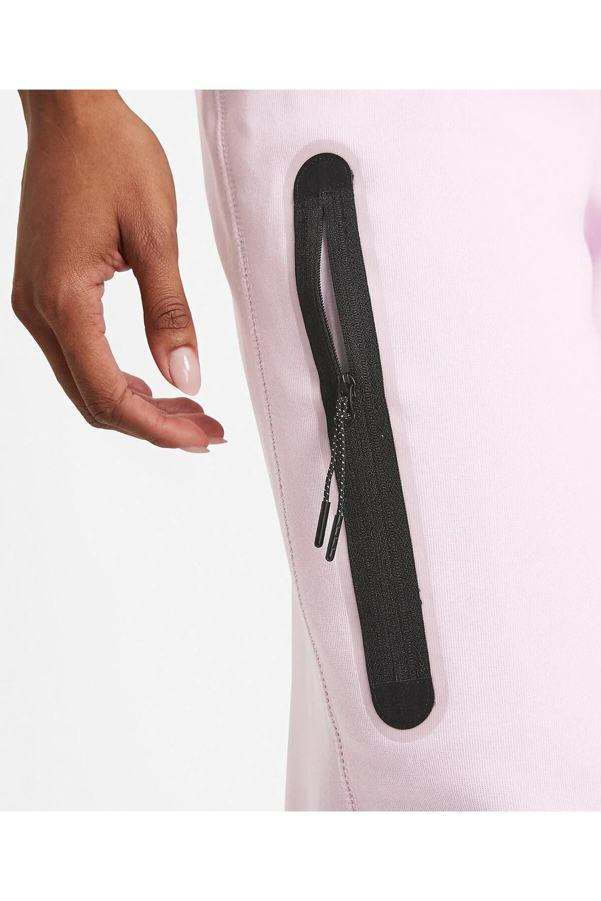 Nike Sportswear Tech Fleece Trousers Kad n E ofman Alt Kad n Spor Outdoor