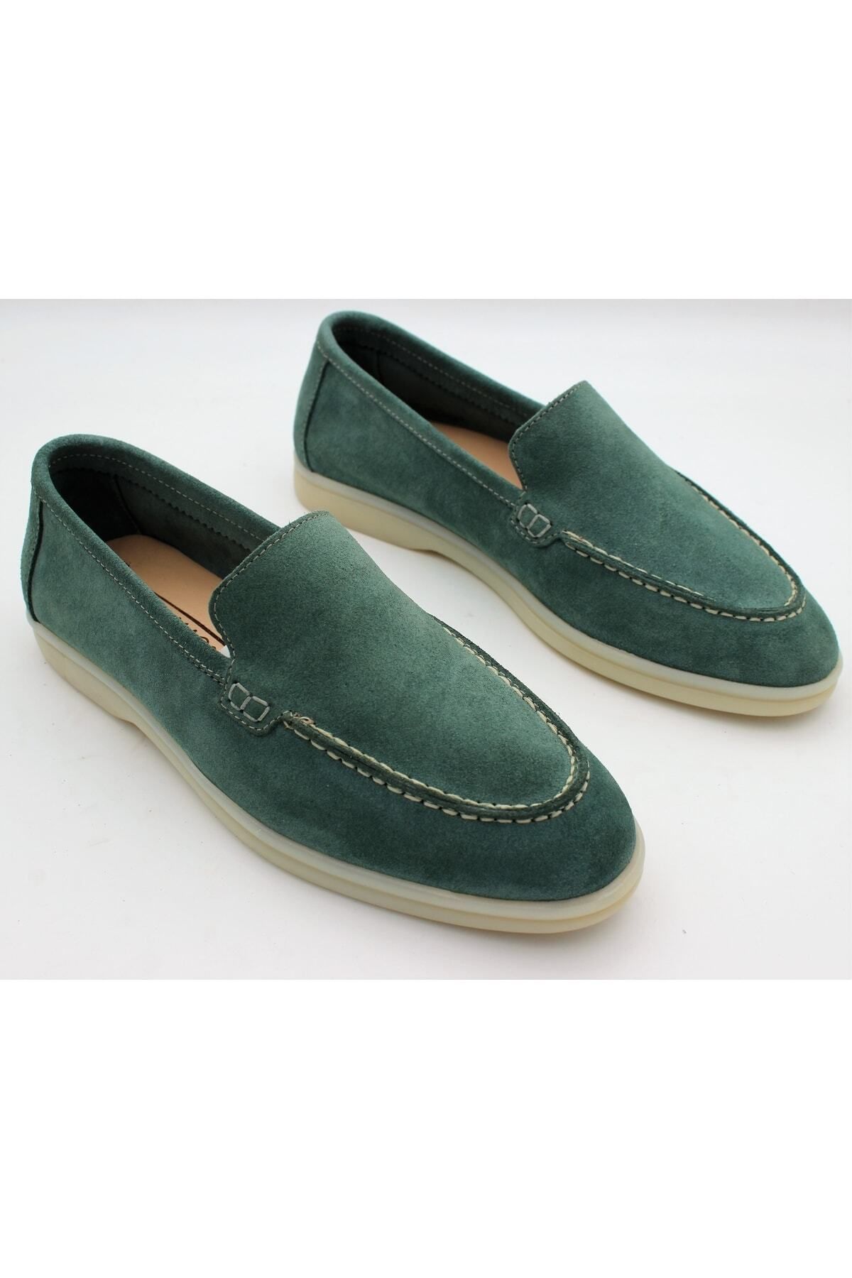 Water top moccasin shoes