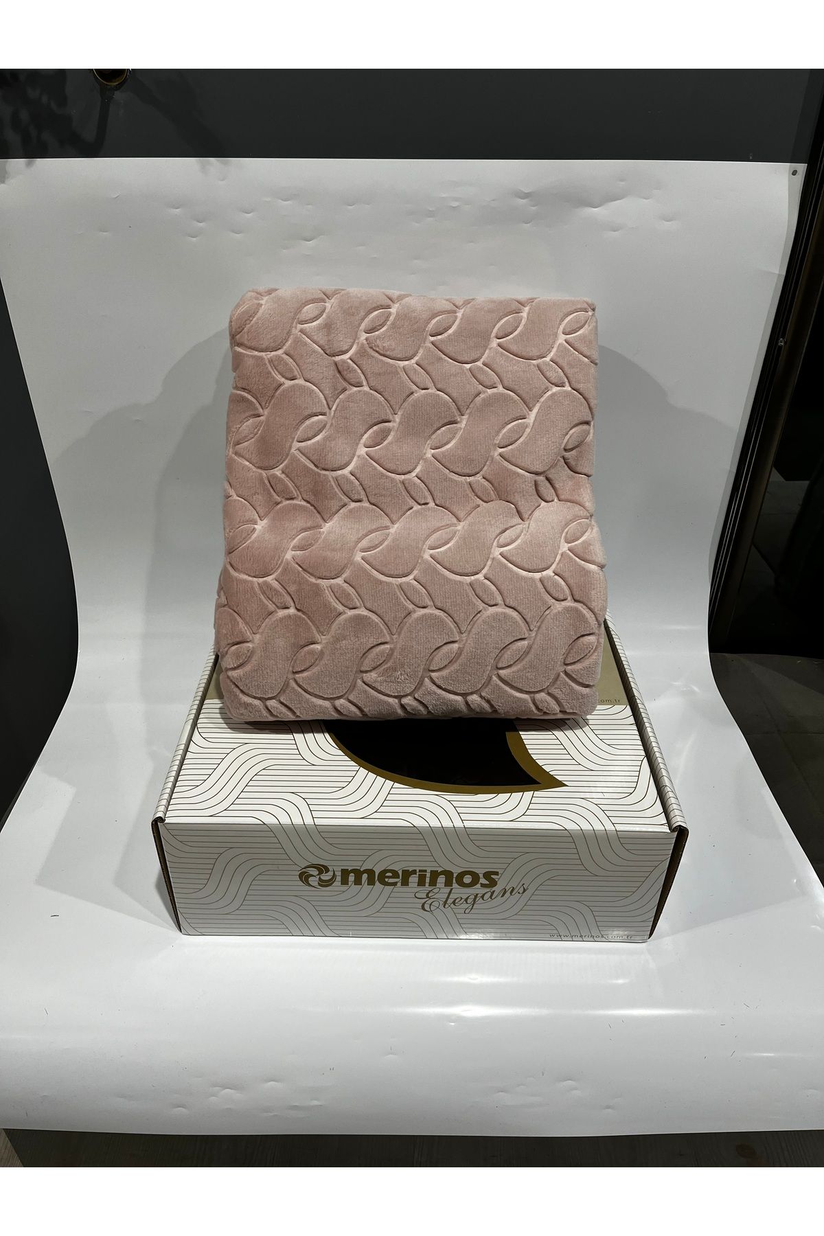 پتوی یک نفره قرمز یتو پتو تک رنگ Elegance  Merinos