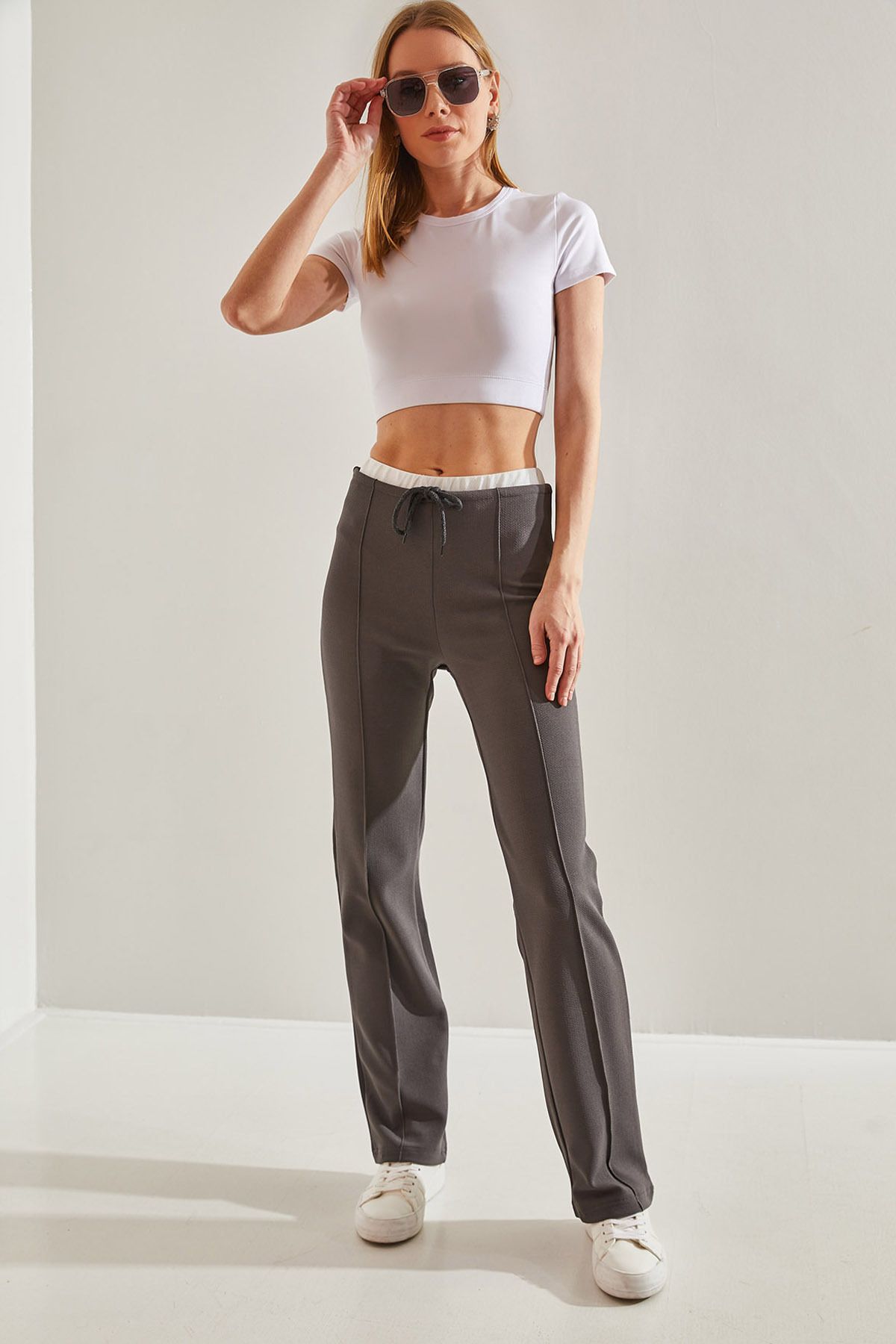 complete the look image