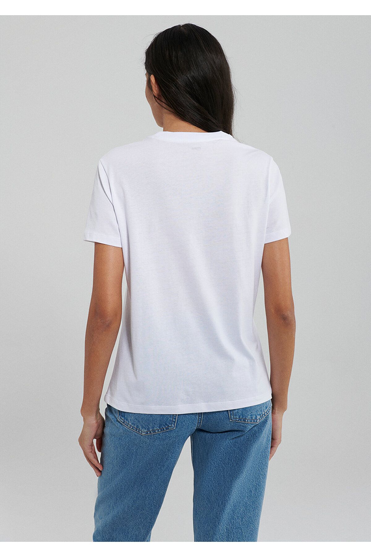 Mavi تی شرت سفید چاپ شده مناسب / برش معمولی 1612242-620
