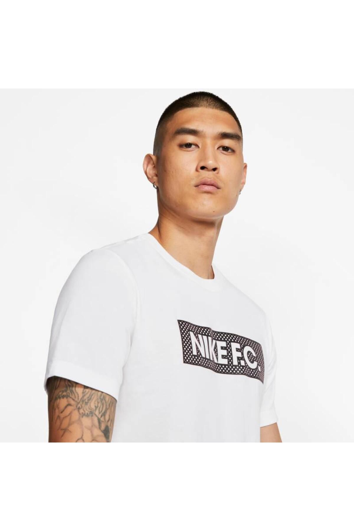 Nike gold t shirt hotsell