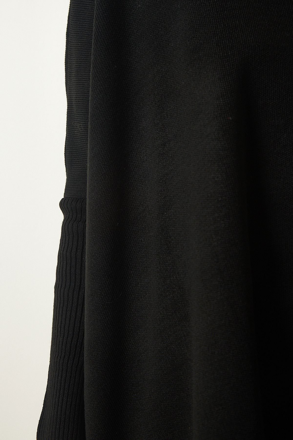 Happiness İstanbul-Schwarzer Strick-Poncho-Pullover mit Stehkragen und Schlitz ZA00074 5