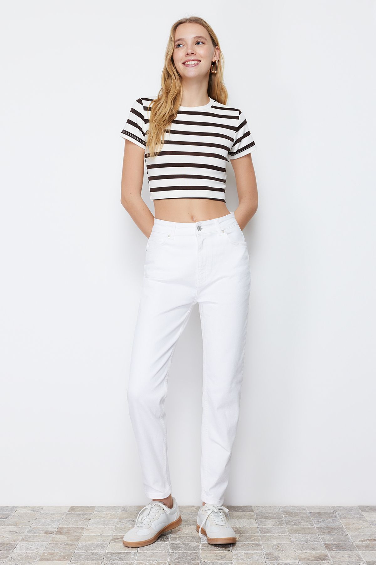 Trendyol Collection-Бели Mom Jeans с висока талия Twoss24Je00122 7