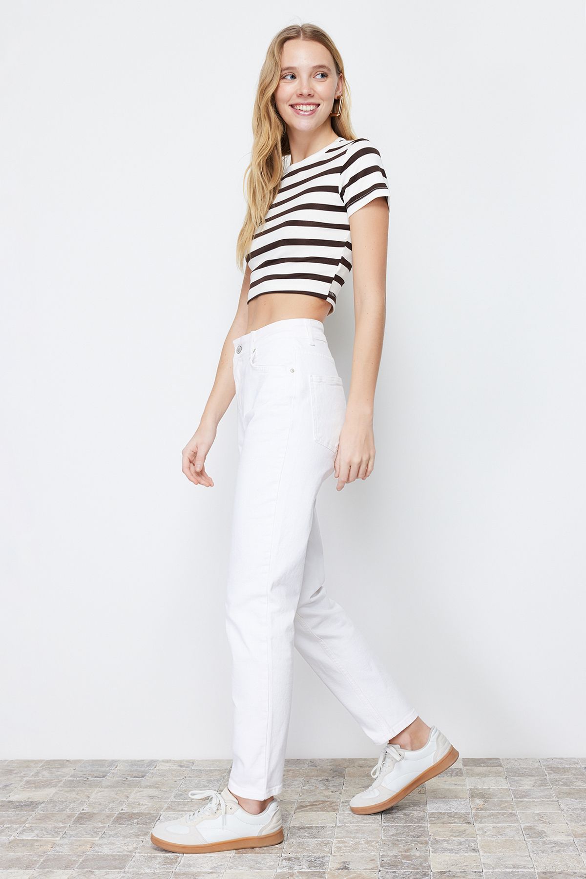 Trendyol Collection-Бели Mom Jeans с висока талия Twoss24Je00122 8