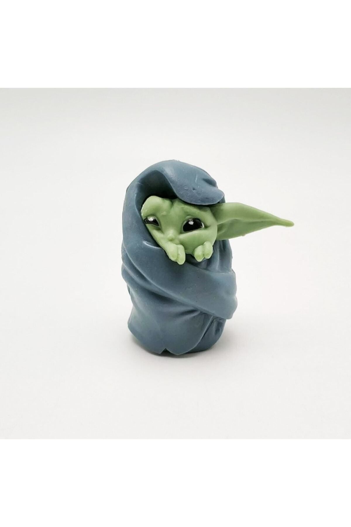 Mini yoda top figure