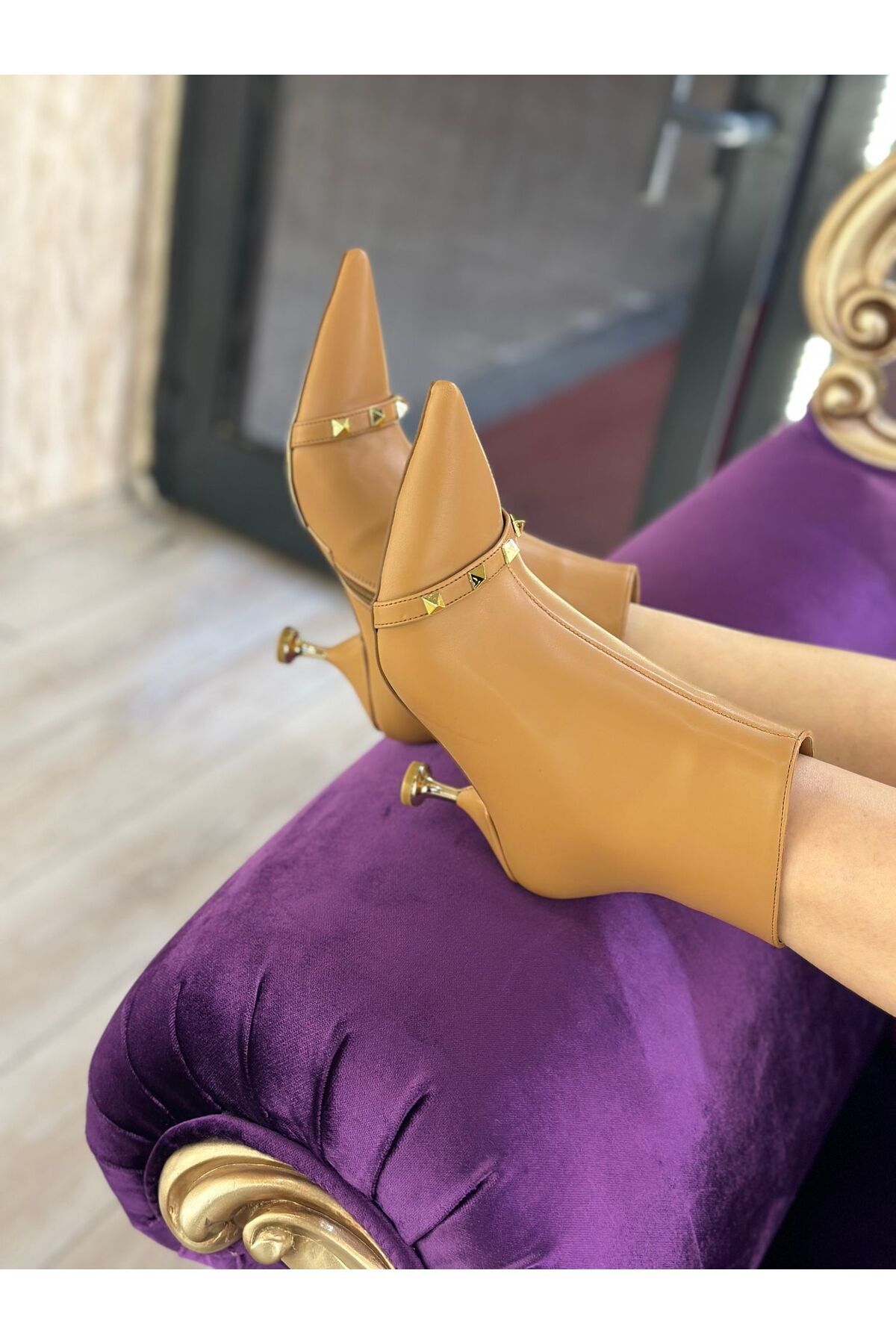 Kadın Taba Deri Zımbalı Kemerli Bot