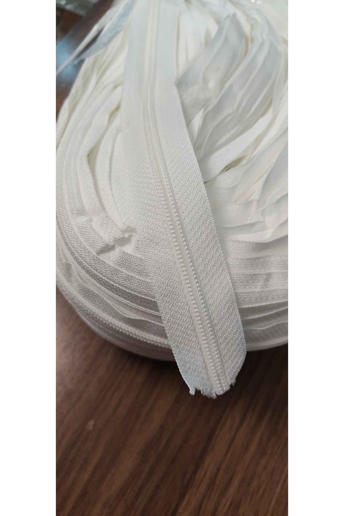 10 Metre Kalın Diş Beyaz Renk Fermuar, Tip5 Fermuar, 20 adet Nikel Özel Başlık