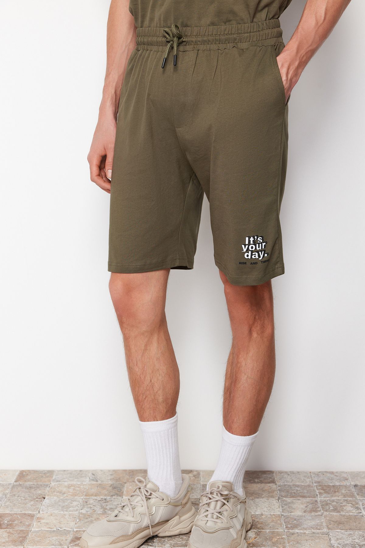 Trendyol Collection-Піжама з принтом хакі Regular Fit Orme в клітинку TMNSS24PT00009 6