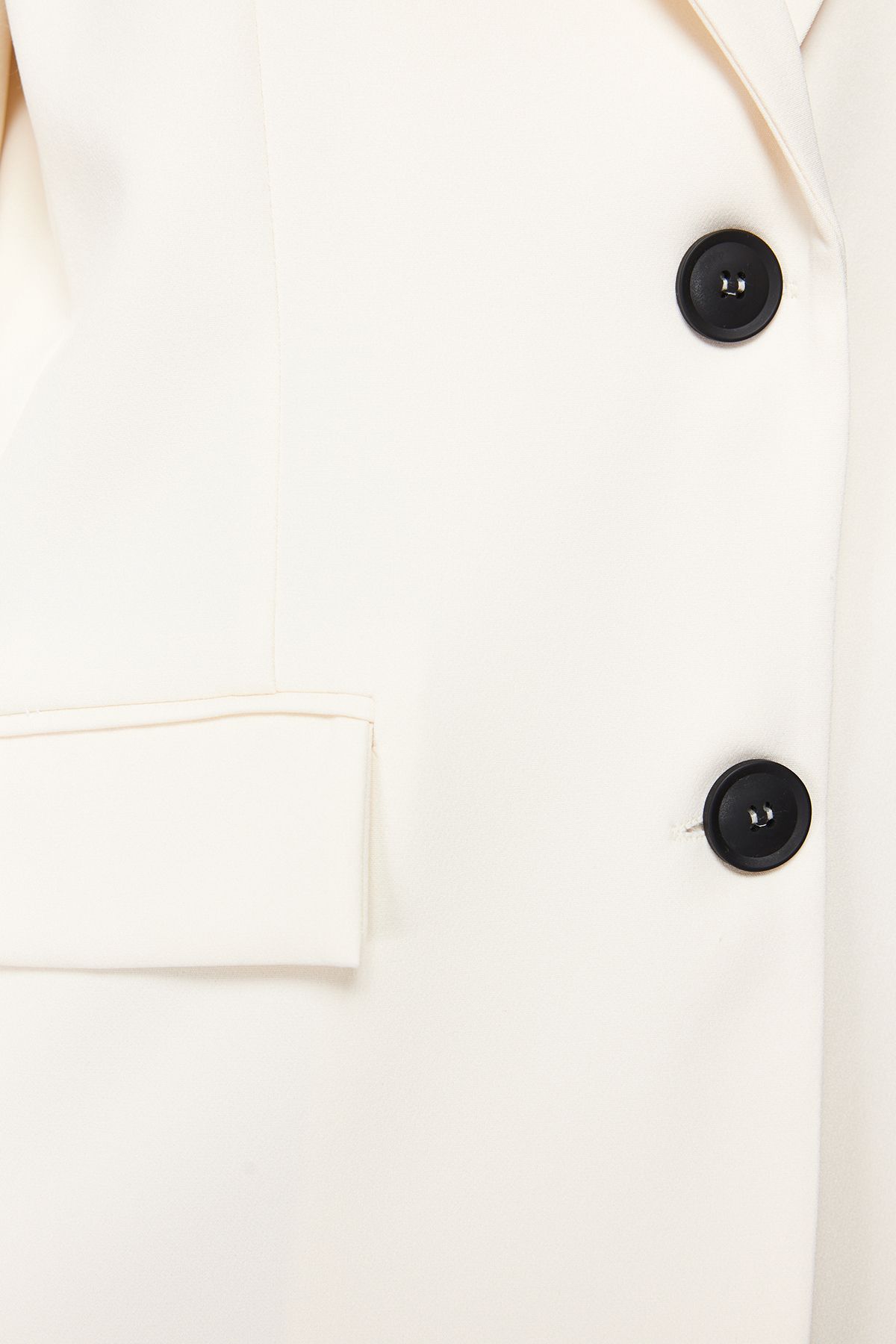 Trendyol Collection-Ecrufarbener, übergroßer, gewebter Basic-Blazer TWOSS24BC00029 7