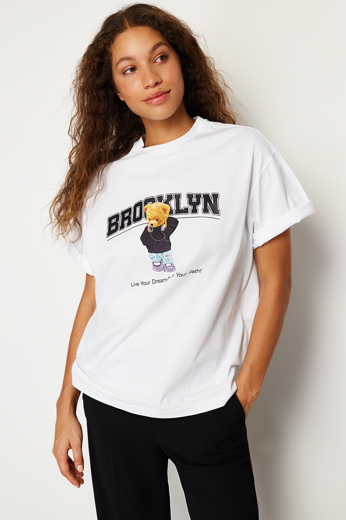 Trendyol Collection White 100% Cotton Printed Oversize/Wide Fit Crew Neck Knitted T-Shirt TWOSS24TS00065